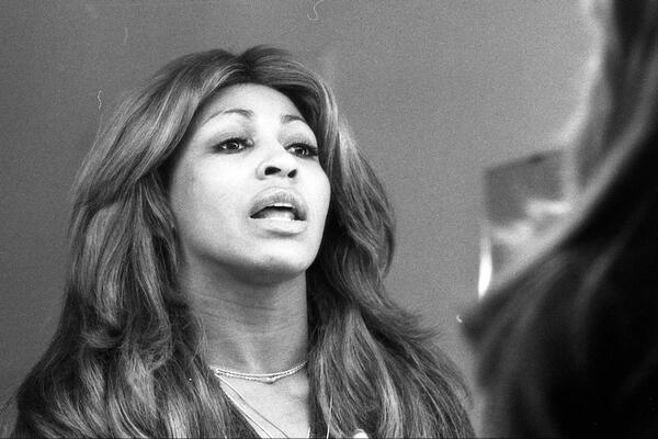 SVI TUGUJU ZBOG SVETSKI POZNATE PEVAČICE: Ozvaničila svoj KRAJ, nakon 60 godina NIŠTA VIŠE NEĆE BITI ISTO!