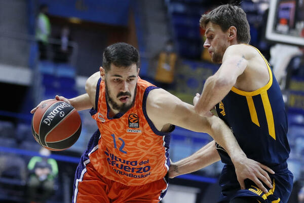 KALINA TVRDI DA JE OVO GLAVNI RAZLOG POVRATKA U ZVEZDU: Nisam mogao da ostavim svoje drugare na cedilu!