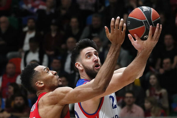 ZA MICIĆA SE OTIMAJU NAJVEĆI KLUBOVI U EVROPI! Srbin međutim ima druge planove