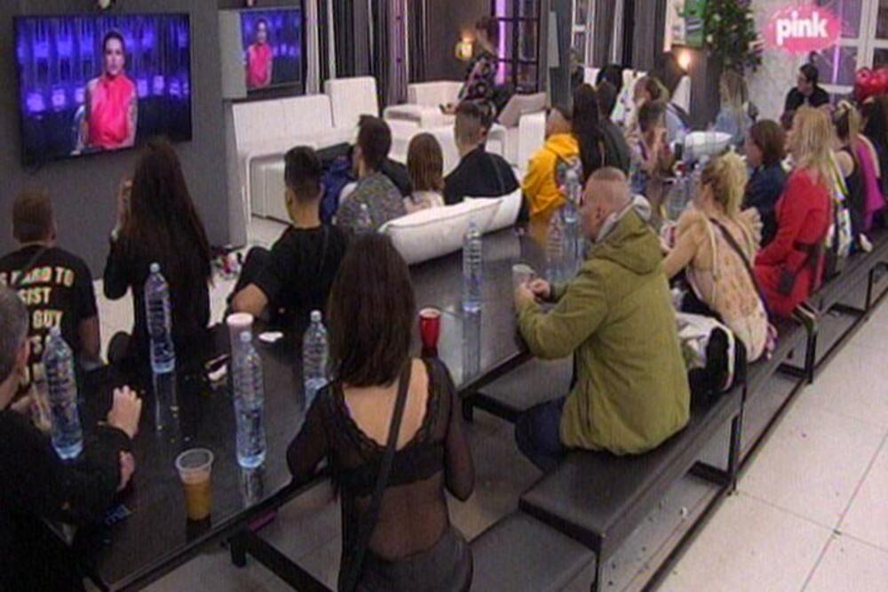 NAJVEĆA IZDAJA U ZADRUZI 4: Vladimir Tomović goreo od besa!