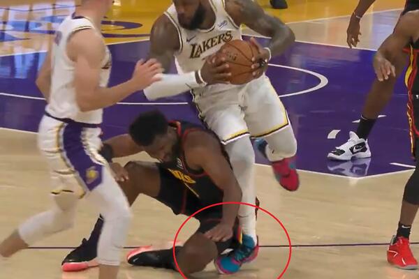 LEJKERSI SUMNJAJU DA LEBRONOVA POVREDA NIJE BILA SLUČAJNA: Traže istragu od NBA lige!