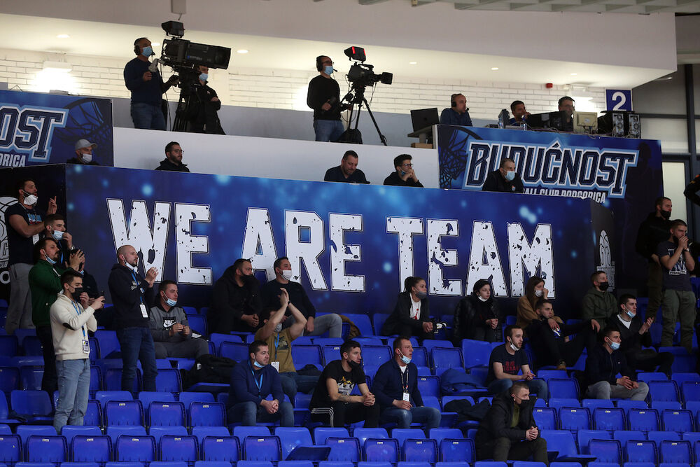 Varvari, Navijači Budućnosti