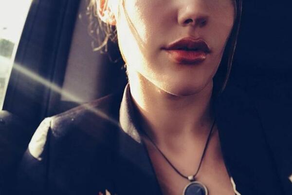 ISPLIVALA SLIKA DVOJNICE HUREM! NJENA KOPIJA, IDENTIČNE SU: Glumica se ODMAH oglasila preko Instagrama!