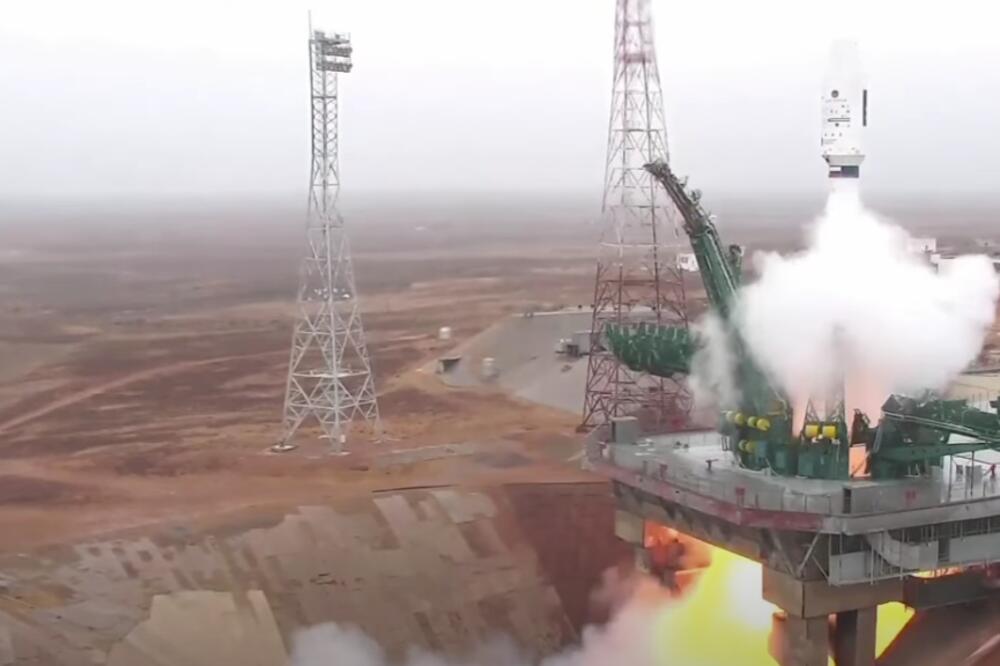 RUSIJA LANSIRALA RAKETU "SOJOUZ": Sa sobom odnela 38 satelita iz 18 zemalja! (VIDEO)
