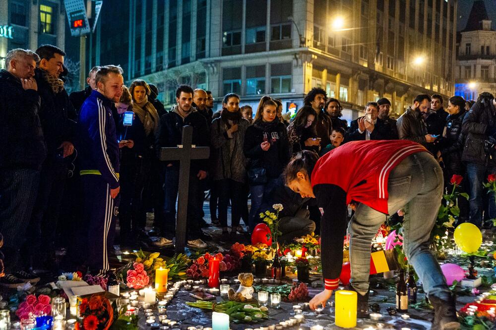 U BRISELU ODATA POŠTA ŽRTVAMA TERORISTIČKOG NAPADA: Pre tačno pet godina ubijene 32 osobe,a ranjene stotine! (FOTO)