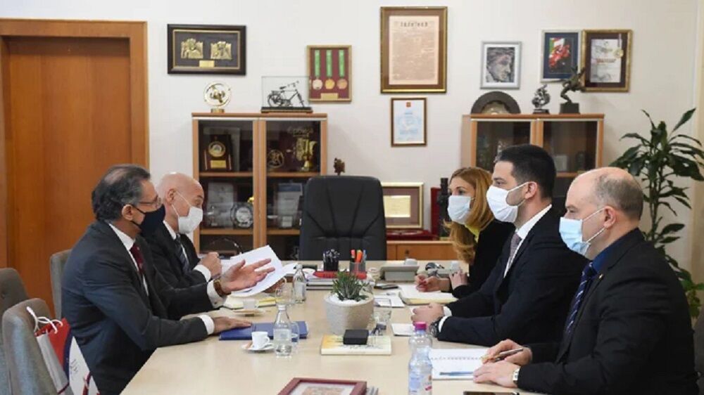 Vanja Udovičić, Demetrios Teofilaktu