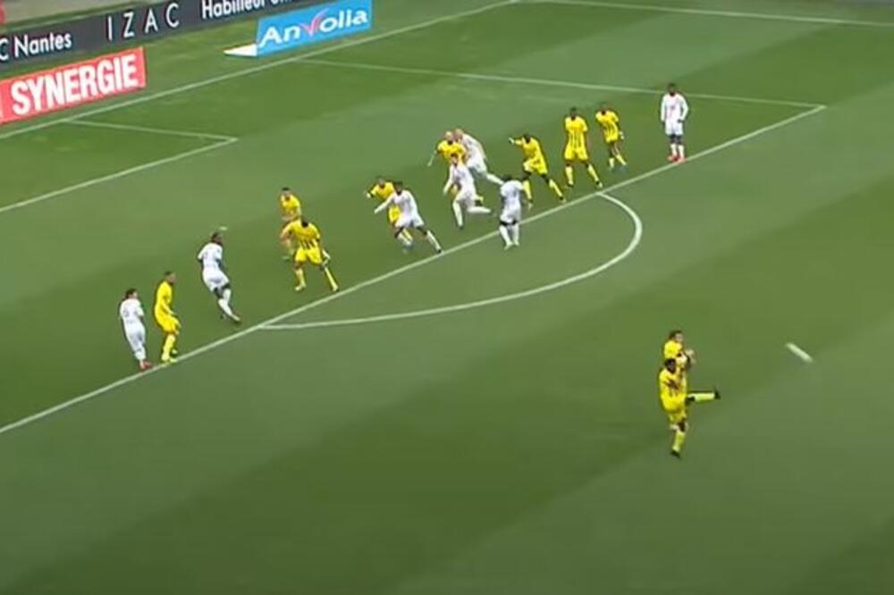 SAIGRAČI SE U NEVERICI HVATALI ZA GLAVU: Žuninjo da mu pozavidi na slobodnom udarcu! (Video)