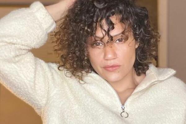 POHOTNA BIVŠA BORKINJA UFC-A IZBAČENA IZ TERETANE: U toku vežbanja pokazala tangice! (Video)