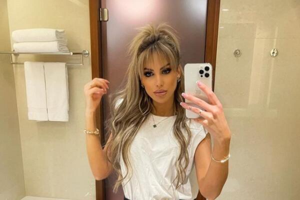 FATALNA ZADNJICA U PRVI PLAN! ZBOG VRELOG POZADINA SNIMKA POBEDNICE ZADRUGE - MNOGI SU ZANEMELI: Pokazala PREVIŠE!