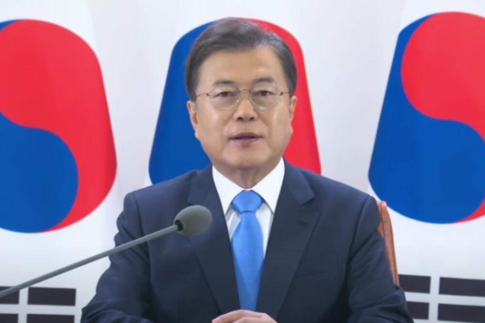 PREDSEDNIK JUŽNE KOREJE PRIMIO PRVU DOZU VAKCINE: Zna se koje je cepivo odabrao! (FOTO)