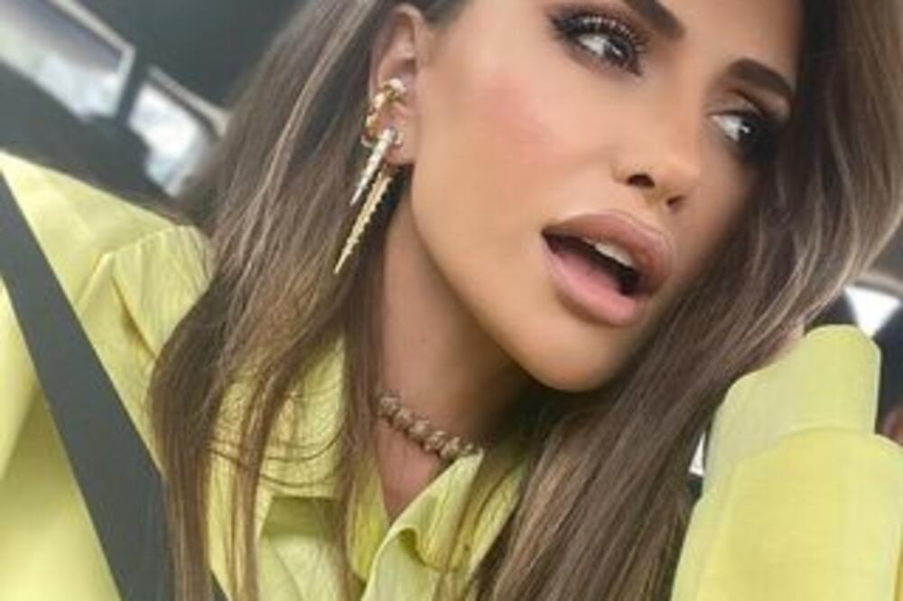 KUPILA STAN SA POGLEDOM NA BOSFOR! EMINA JAHOVIĆ NE ŠTEDI U DOBA PANDEMIJE: Otkrila detalje novog životnog prostora