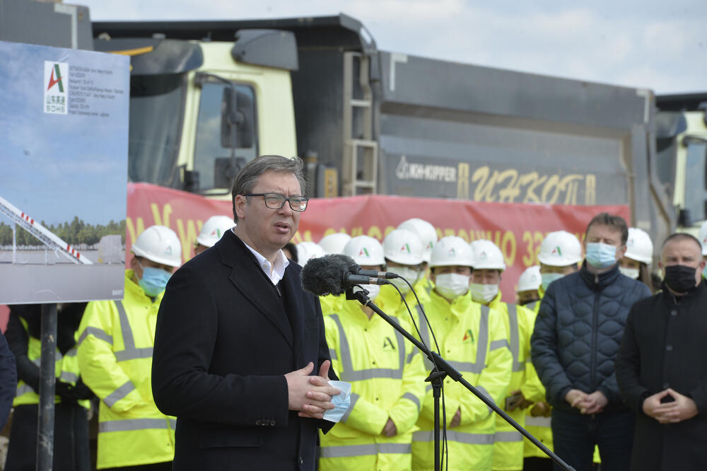 OD ŠAPCA DO BEOGRADA ZA 45 MINUTA! Predsednik Vučić obišao radove kod Šapca: ROKOVI MORAJU DA SE SKRATE! (VIDEO)