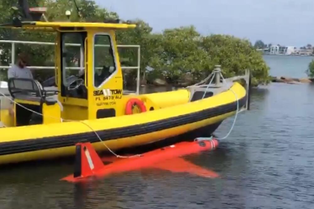 MEŠTANI FLORIDE U PANICI, MORE IZBACILO PROJEKTIL: Bespilotna letelica košta pola MILIONA DOLARA! (FOTO/VIDEO)