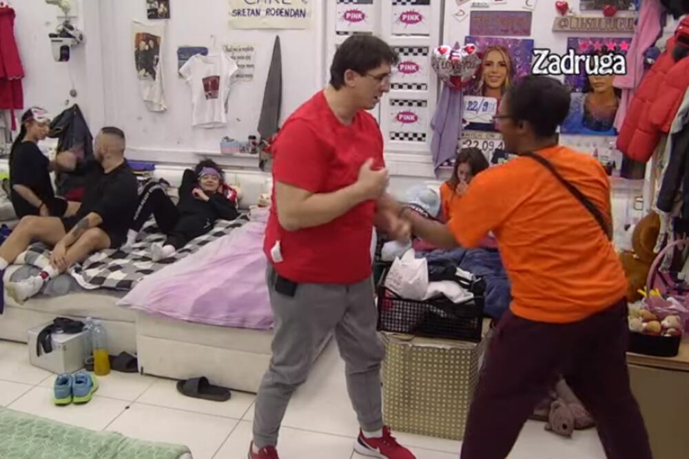 SVI PALILI TV ZBOG FIZIČKOG OBRAČUNA KRISTIJANA I NECE TIK TOKERA: Pucale pesnice i udarci, PRISUTNI IZNEVEROVALI!