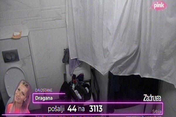 POSLE SVAĐE SVE JE SLAĐE: Ša sa Tarom završio u tuš kabini, nesuglasice rešavali ŽESTOKOM AKCIJOM!