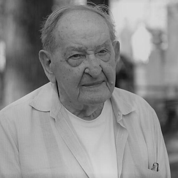 PREMINUO VLASTA VELISAVLJEVIĆ: Čuveni glumac izgubio bitku sa koronom