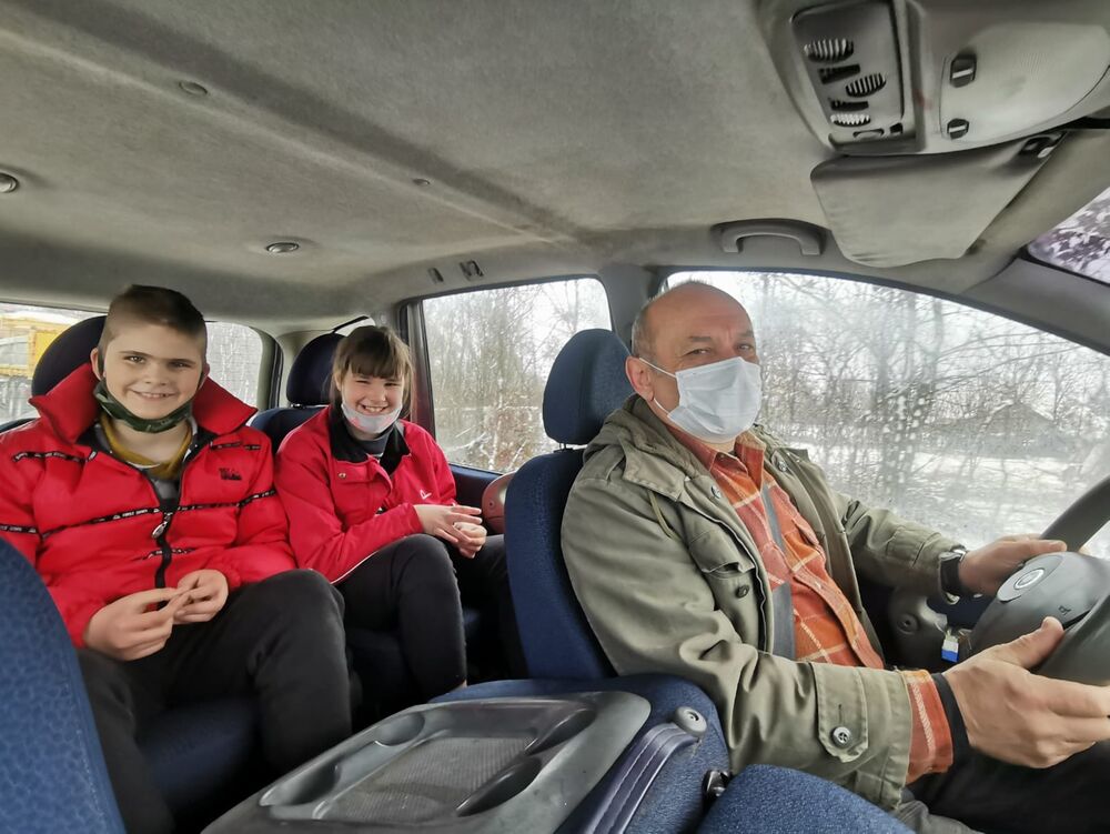 Prevoz dece sa invaliditetom, Taksista, Taksi vozač