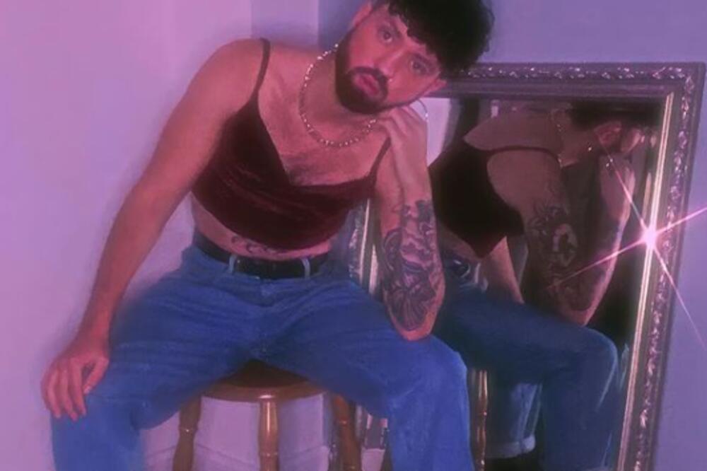 BRITANAC ŠOKIRAO JAVNOST! NOSI HALJINE I TVRDI: Odeća ne bi trebalo da ima veze sa POLOM! (FOTO)