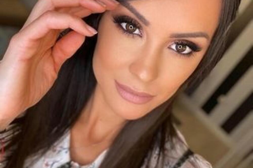 GEST KOJI JE OBOŽAVAOCE LEPE GLUMICE ODUŠEVIO: Dragana Mićalović se latila lopate, MALI KORACI ZNAČE MNOGO!