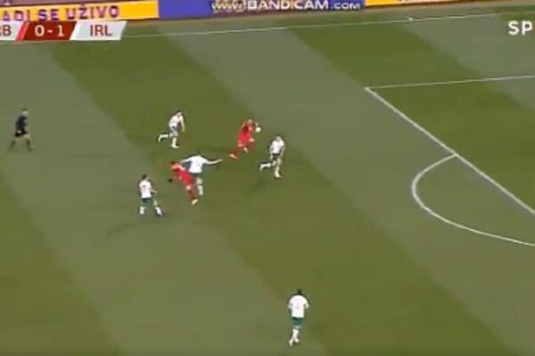 TO JE TO: Mladenović, Tadić i Vlahović pokazali da je fudbal najlepši kada se igra PROSTO! (VIDEO)