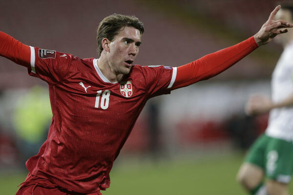 DA NIJE BILO BOŽINOVA, VLAHOVIĆ NE BI BIO TU GDE JESTE! Sada je postao Ibrahimović iz Srbije