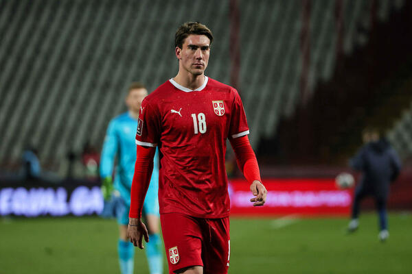 VLAHOVIĆ JE UMALO ZAVRŠIO U ZVEZDI: Potpuno luda priča o tome kako su ga crveno-beli ISPUSTILI