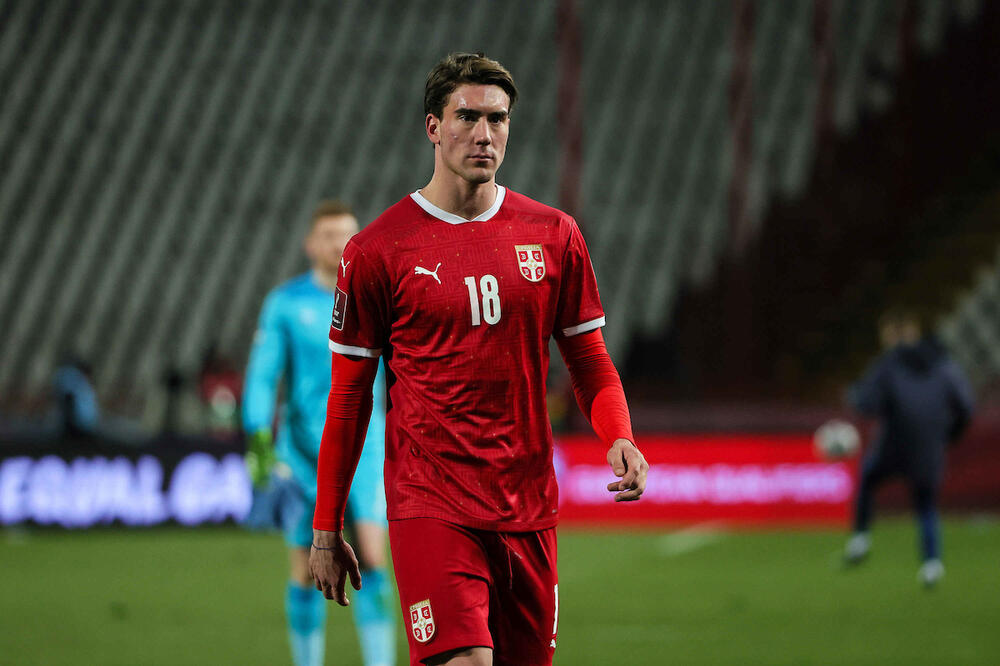 VLAHOVIĆ JE UMALO ZAVRŠIO U ZVEZDI: Potpuno luda priča o tome kako su ga crveno-beli ISPUSTILI