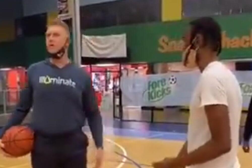 PUN SAMOPOUZDANJA IZAZVAO BIVŠEG NBA IGRAČA: Proveo se kao bos po trnju! (Video)