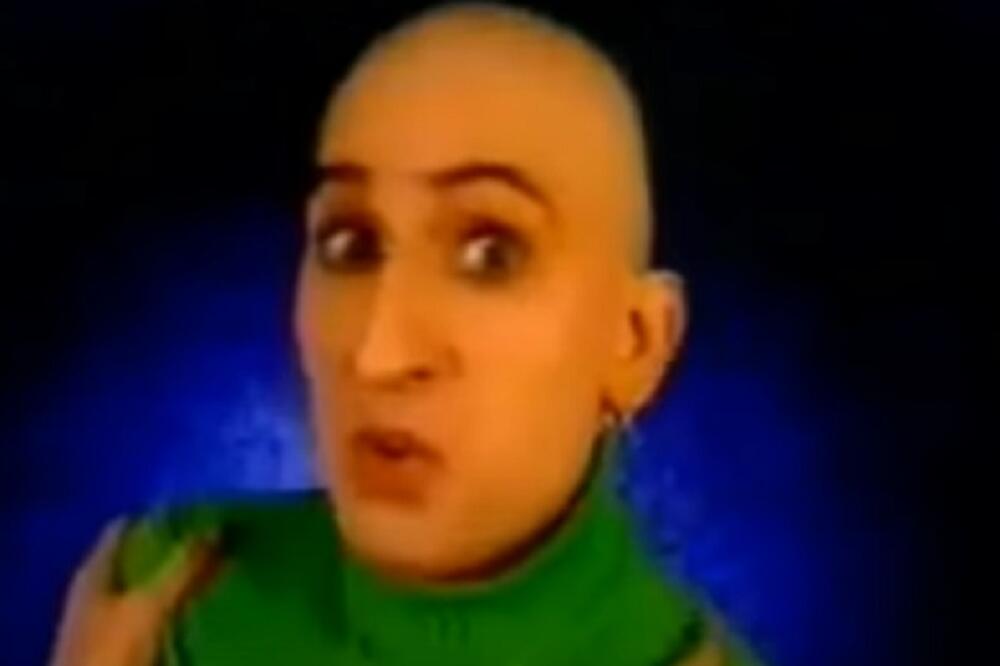 NAPRASNO JE NESTAO!SRPSKI MUZIČAR 90-IH PRIVLAČIO JE PAŽNJU NEOBIČNIM IZGLEDOM: Molerisao je preko grane i promenio