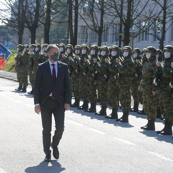 PANDEMIJA KORONAVIRUSA JE I BEZBEDNOSNI RIZIK: Nebojša Stefanović ima poruku za ANTIVAKSERE!