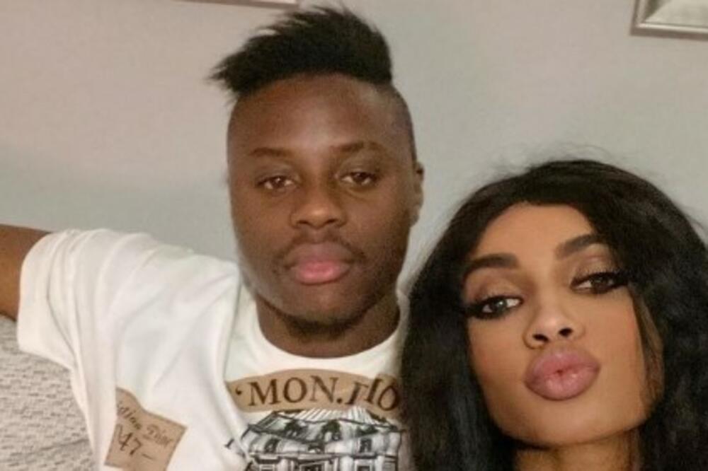 ZANOSNA DEVOJKA BIVŠEG FUDBALERA EVERTONA UHVAĆENA U PROSTITUCIJI: Nakon lude noći, opelješila klijenta!