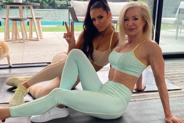 BAKA ŠVARCENEGERKA ZVEZDA NA INSTAGRAMU: Ima 64. godine i VRHUNSKI IZGLED, muškarci je jure više nego njenu unuku!