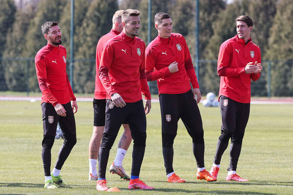 JOVIĆ DOBIJA U REALU SRPSKO DRUŠTVO? Zidan ozbiljno zainteresovan za fudbalera koji će poboljšati igru u napadu!