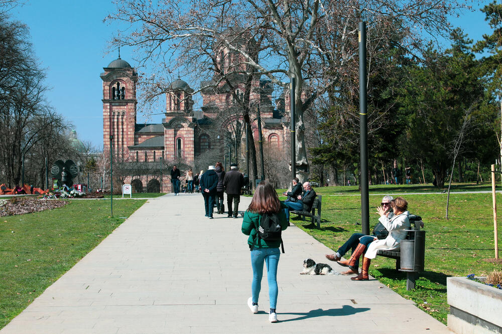 KAKVO NAS VREME OČEKUJE NAREDNIH DANA U SRBIJI? Danas toplo, promenljivo oblačno, MOGUĆA KIŠA!