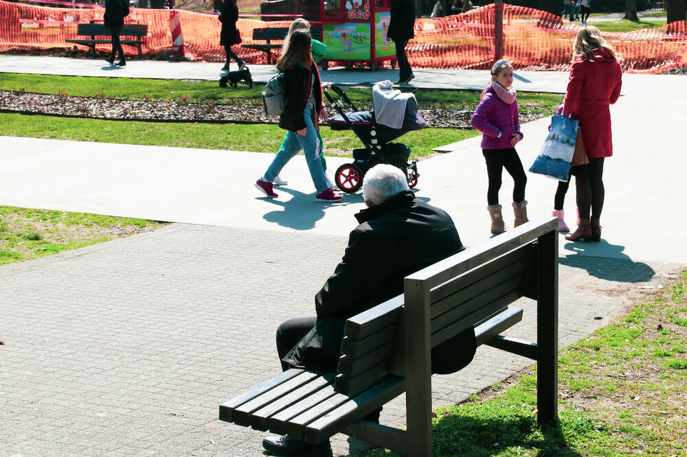 Beograđanka oterala decu zbog buke, oni joj se osvetili na najružniji način: Kako vas samo nije sramota?! (FOTO)