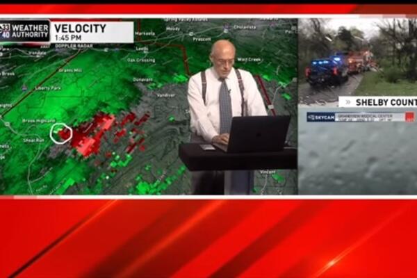 ČUVENI VODITELJ JE USRED EMISIJE SAZNAO DA MU JE TORNADO ZAHVATIO KUĆU: Odmah je uradio NAJVAŽNIJU STVAR (VIDEO)