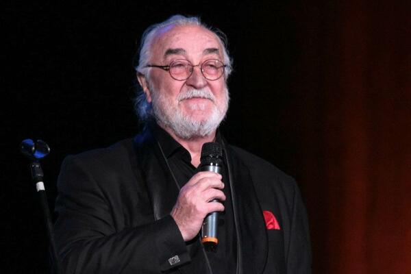 BIO JE SLAVNI MUZIČAR I GLUMAC, VOLELA GA JE CELA JUGA, A ONDA NAS JE NAPUSTIO: Sve o sjajnom Zafiru Hadžimanovu