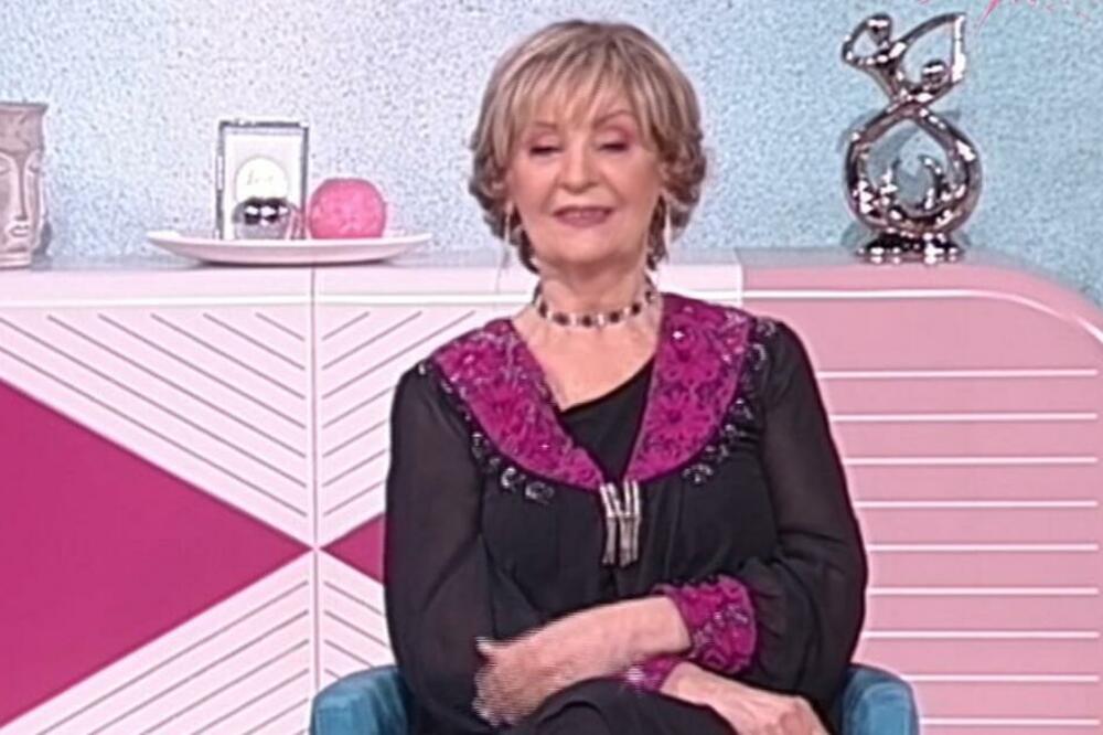 HIT! LEPA LUKIĆ NESVESNO UVREDILA KOLEGU DARKA LAZIĆA: Upotrebila POGRDNU reč, izjavom zatekla goste u studiju!