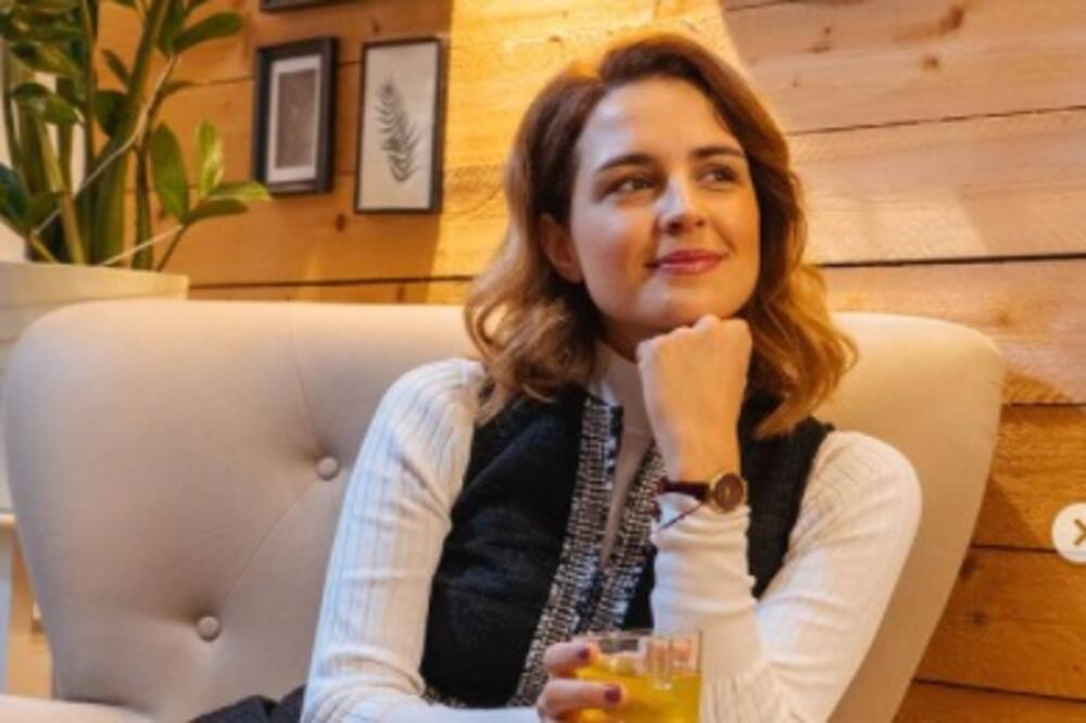 SKROMNO POREKLO I VELIKA KARIJERA: Zvezda serije "Larin izbor" postala MILIONERKA!