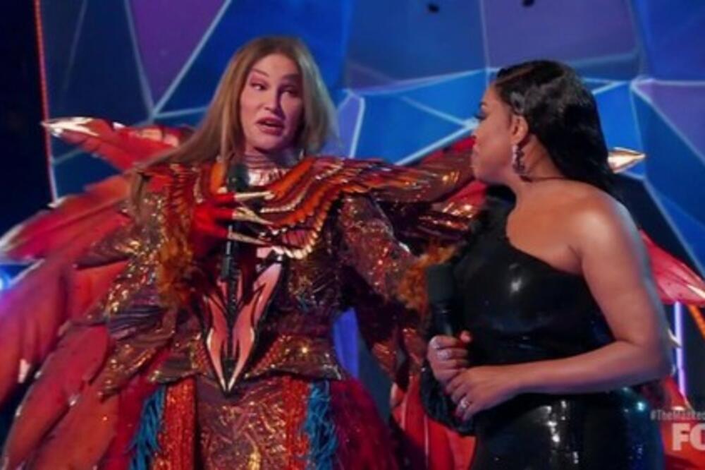 NAJKATASTROFALNIJI NASTUP POZNATE TV LIČNOSTI IKADA: Kejtlin Džener se izblamirala za čitav život, SVET ZGROŽEN!