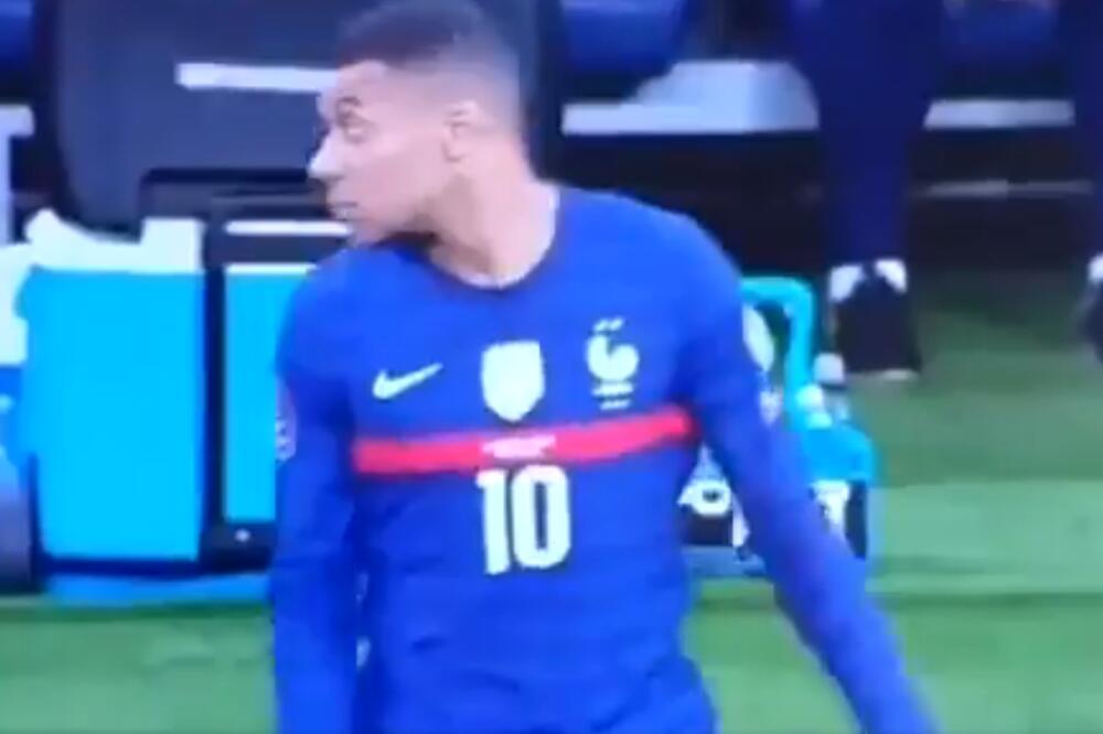 SUKOB IZMEĐU DVA IGRAČA ILI NEŠTO DRUGO!? Mbape samo prošao pored Marsijala