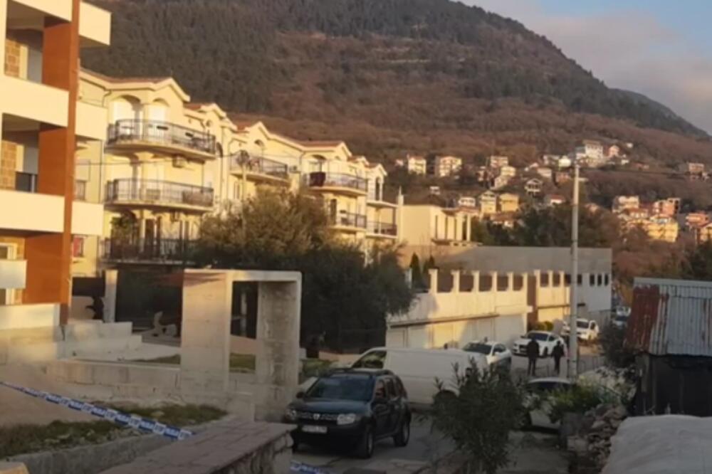 OBJAVLJEN SNIMAK PRETRESA IMOVINE KAVAČKOG KLANA! Specijalci traže oružje, narkotike i odbegle članove (VIDEO)