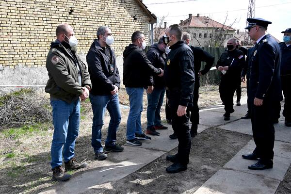 POLICIJA U SOMBORU SKLONILA OLOŠ KOJA JE TROVALA DECU! Vulin: Svako ko proda drogu našem detetu je ubica