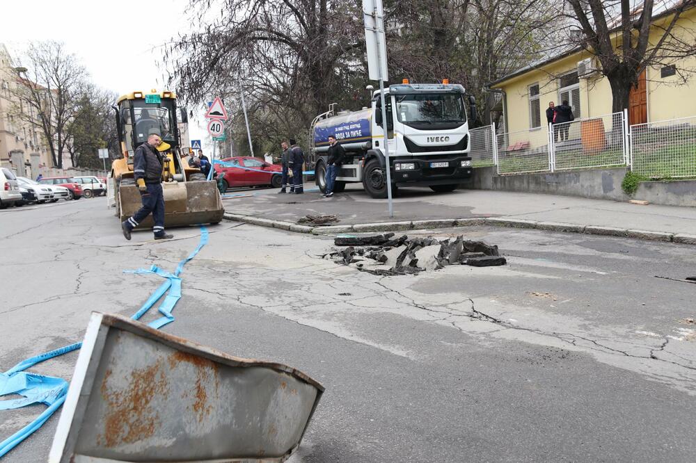 RADOVI U BEOGRADU NA ČAK 24 LOKACIJE: Probajte da izbegnete OVE KRITIČNE TAČKE!