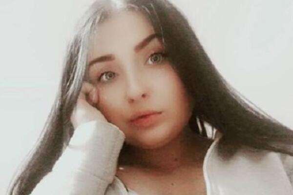 MAJKA JE SLUČAJNO OTKRILA KAMERU U SOBI SVOJIH DEVOJČICA: Kada je saznala KO ju je postavio, umalo se nije SRUŠILA!