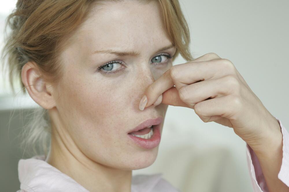 PRVA LINIJA BORBE SA PREKOMERNIM ZNOJENJEM: Pruža potpunu zaštitu i sprečava hiperhidrozu!