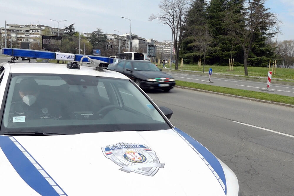 POZITIVAN NA KOKAIN SEO ZA VOLAN! Policija u Beogradu zaustavljala bahate vozače