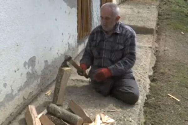 HIDAJET 35 GODINA ŽIVI BEZ NOGU, A RADI FIZIČKE POSLOVE: Njegova priča je dirnula CELU SRBIJU (FOTO)