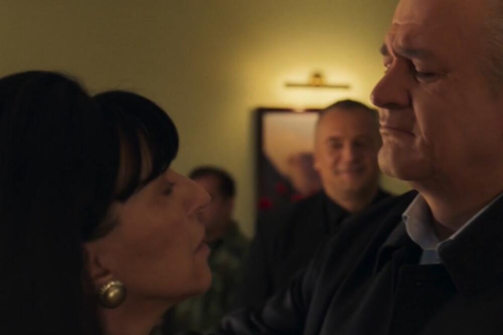 DETALJ KOJI JE ZAPARAO UŠI GLEDAOCIMA SERIJE PORODICA: Slobodan Milošević je tepao Miri Marković na ZANIMLJIV NAČIN