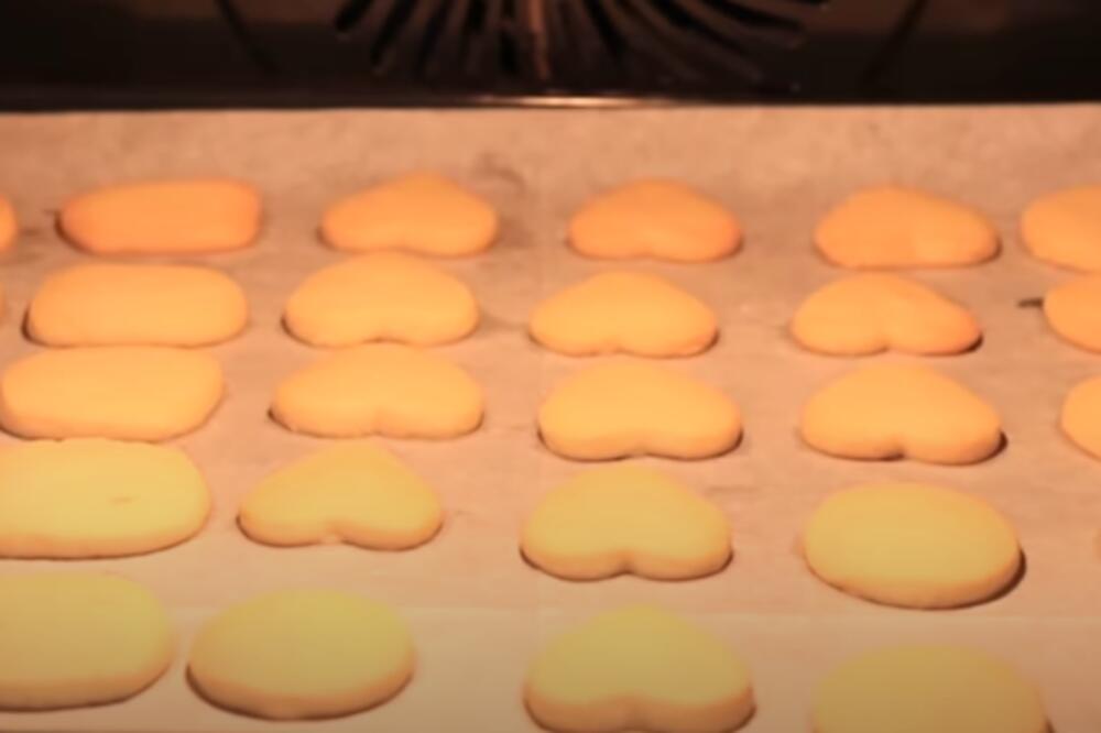 BEZ OVIH MEDENJAKA NE MOŽE DA PROĐE ZIMA: Napravite ih pred NOVU GODINU i oduševite goste (RECEPT)